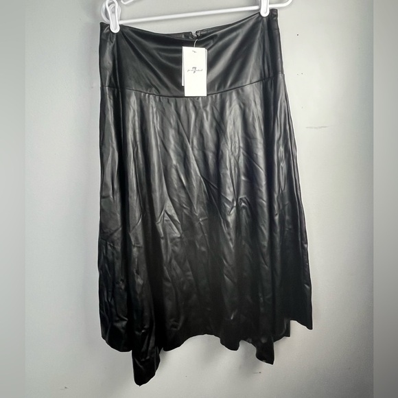 NWT 7 for All Mankind Asymmetrical Hem Faux leather Midi Skirt Black size large - Picture 2 of 8